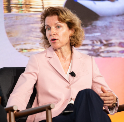 Sabine Mauderer on stage